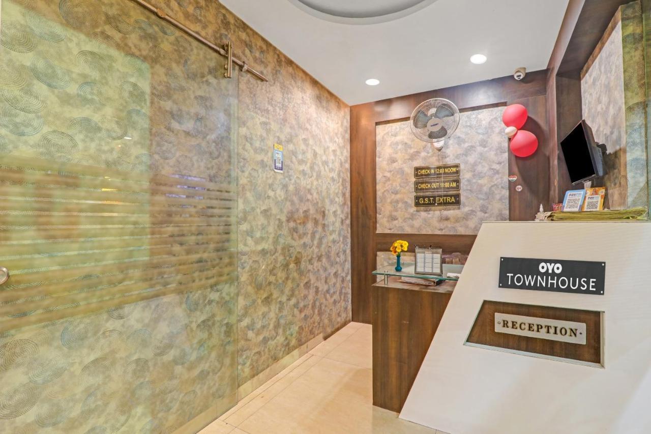 Townhouse 1182 Hotel Tirupati Galaxy Kanpur Zewnętrze zdjęcie