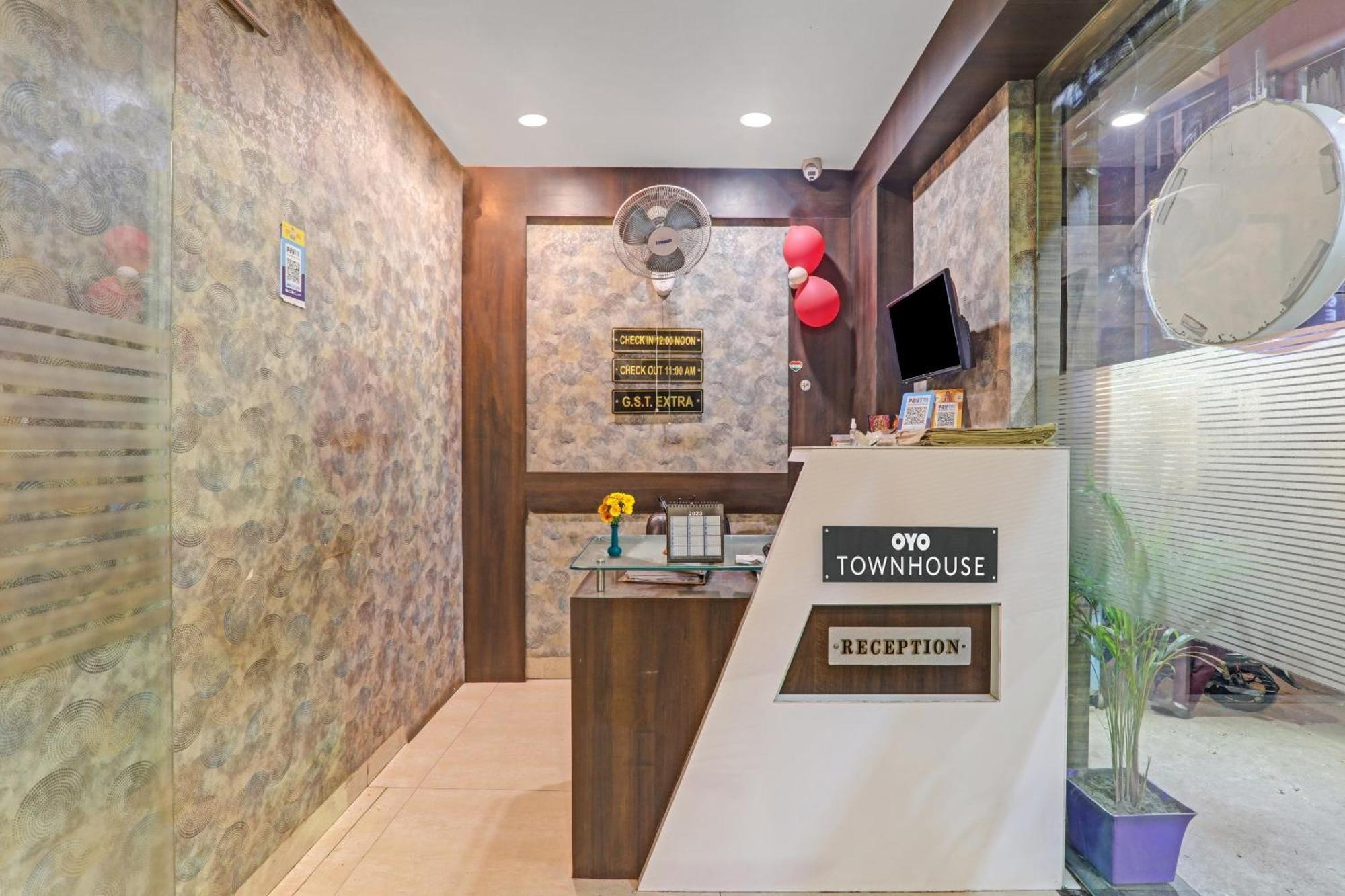 Townhouse 1182 Hotel Tirupati Galaxy Kanpur Zewnętrze zdjęcie