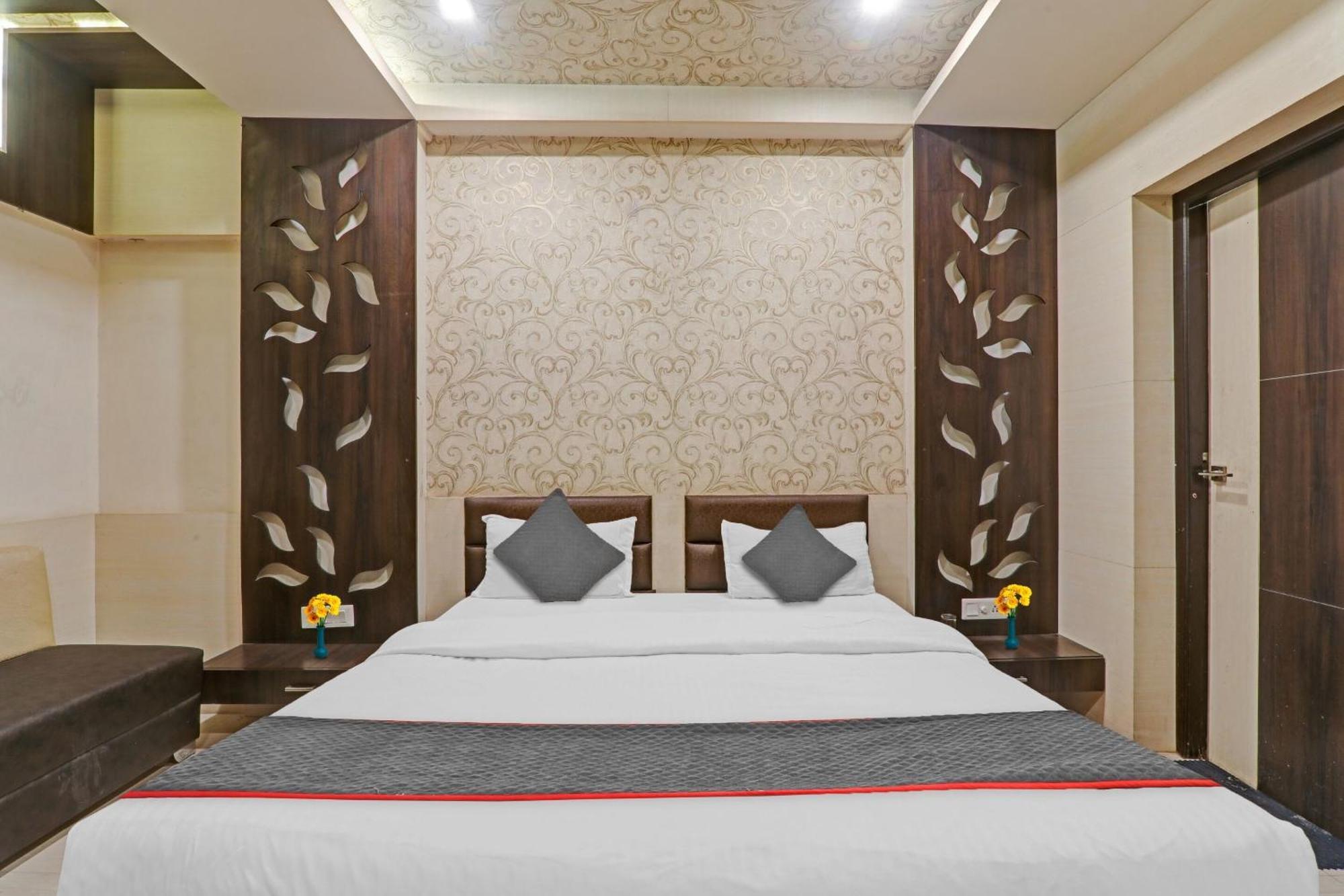 Townhouse 1182 Hotel Tirupati Galaxy Kanpur Zewnętrze zdjęcie